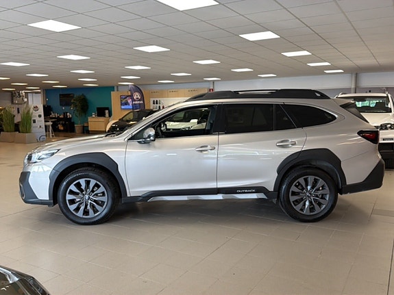 Subaru Outback 2 of 23