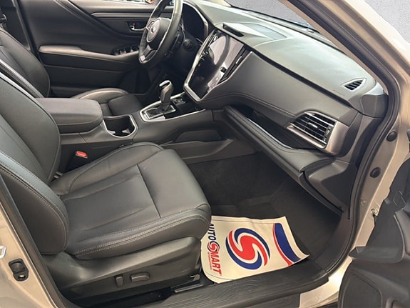 Subaru Outback 12 of 23