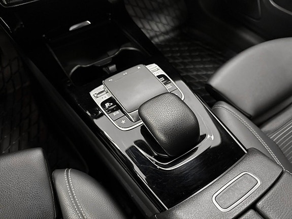 Mercedes-Benz CLA180 15 of 16