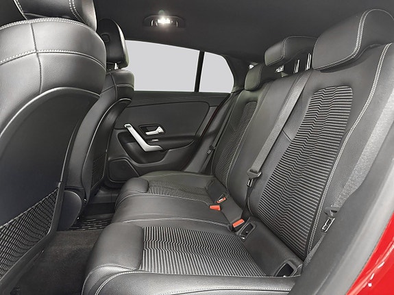 Mercedes-Benz CLA180 9 of 16