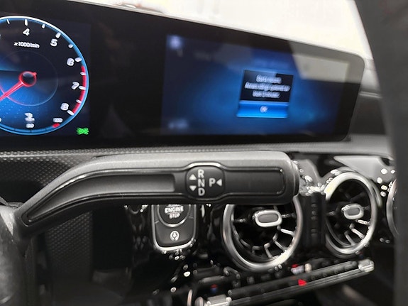 Mercedes-Benz CLA180 12 of 16