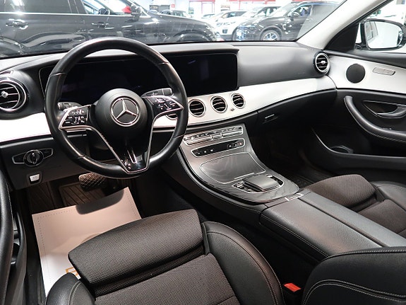 Mercedes-Benz E300 17 of 30