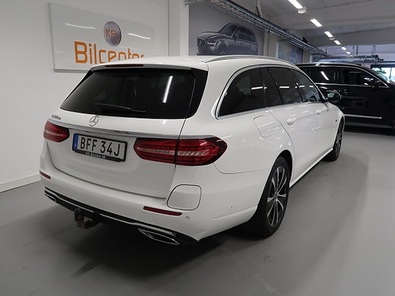 Mercedes-Benz E300 6 of 30