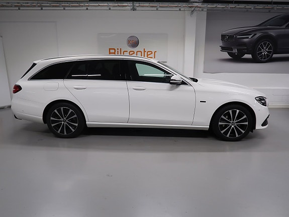 Mercedes-Benz E300 5 of 30