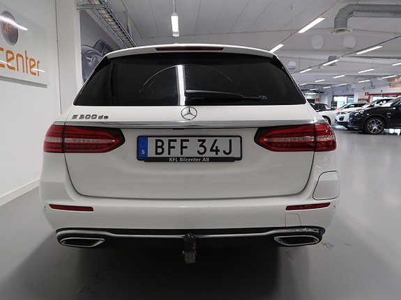 Mercedes-Benz E300 7 of 30