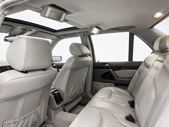 Mercedes-Benz S500 6 of 22