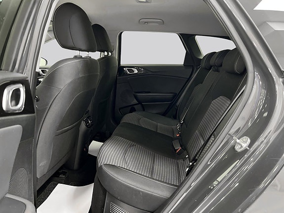 Kia Ceed 9 of 19