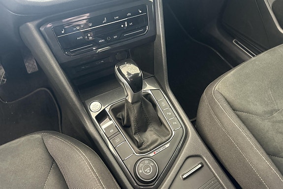 Volkswagen Tiguan Allspace 24 of 30