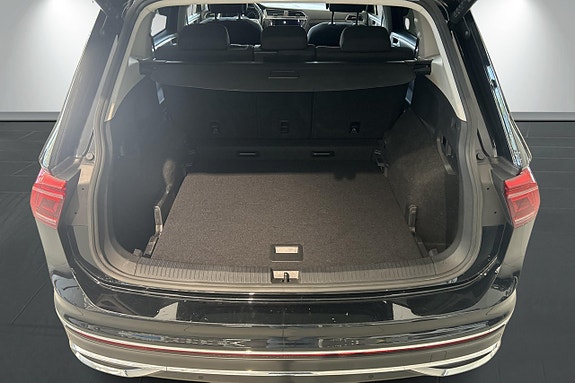 Volkswagen Tiguan Allspace 17 of 30