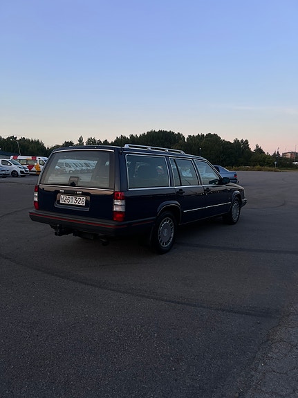 Volvo 740 2 of 11
