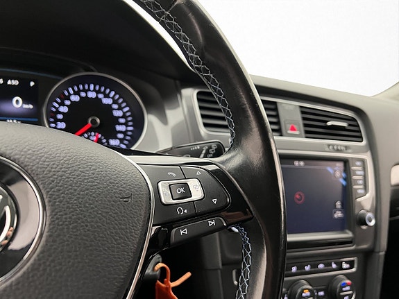 Volkswagen e-Golf VII 17 of 30