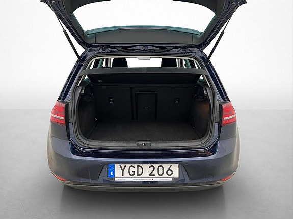 Volkswagen e-Golf VII 27 of 30
