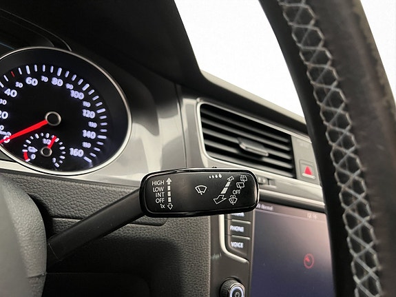 Volkswagen e-Golf VII 18 of 30