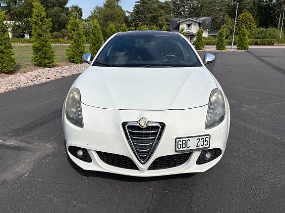 Alfa Romeo Giulietta 5 of 6