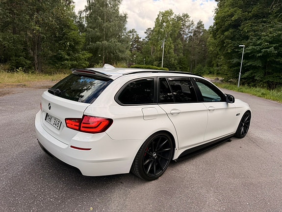 BMW 520d 4 of 10