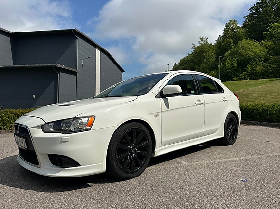 Mitsubishi Lancer 3 of 13