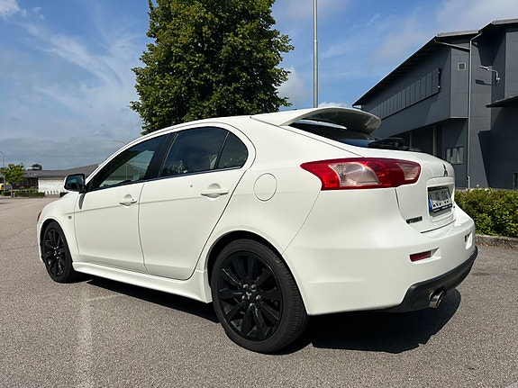 Mitsubishi Lancer 4 of 13