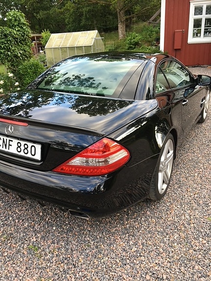 Mercedes-Benz SL350 4 of 4