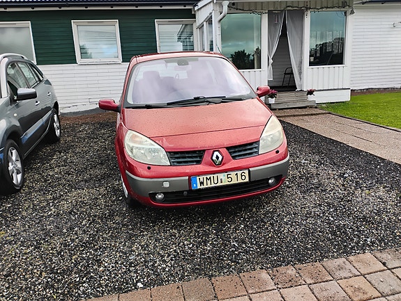 Renault Grand Scenic II 3 of 10