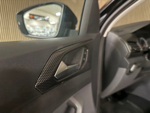 Volkswagen T-Cross 12 of 28