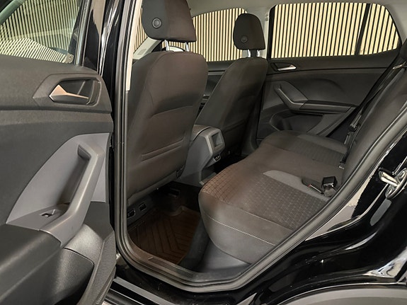 Volkswagen T-Cross 13 of 28