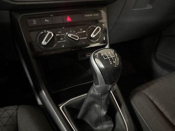 Volkswagen T-Cross 17 of 28