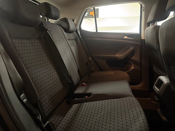 Volkswagen T-Cross 21 of 28