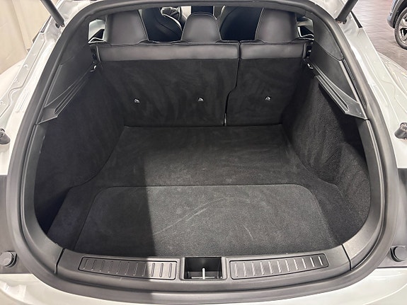 Tesla Model S 12 of 14