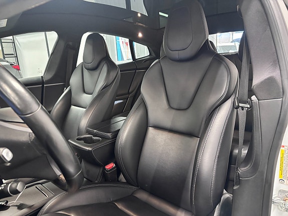 Tesla Model S 5 of 14