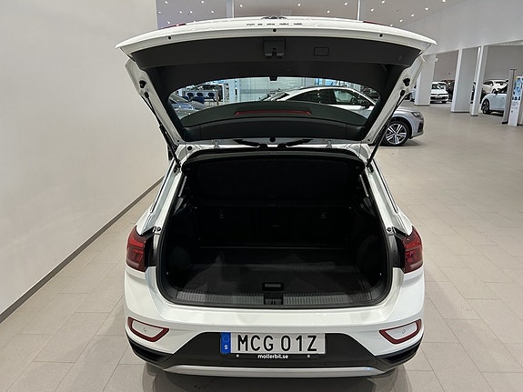Volkswagen T-Roc 10 of 20