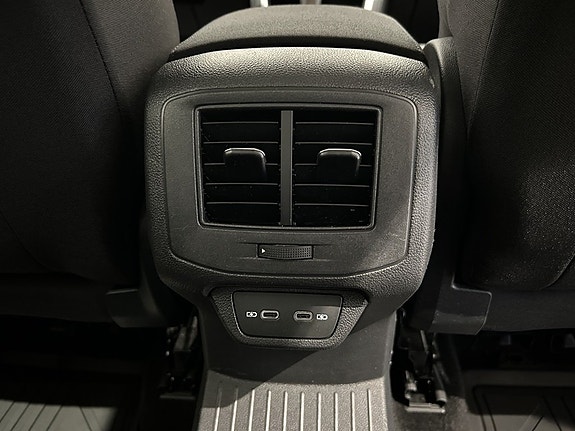 Volkswagen T-Roc 12 of 20