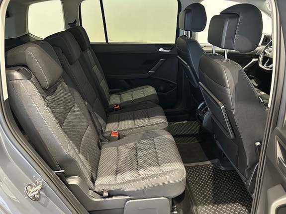 Volkswagen Touran 14 of 25