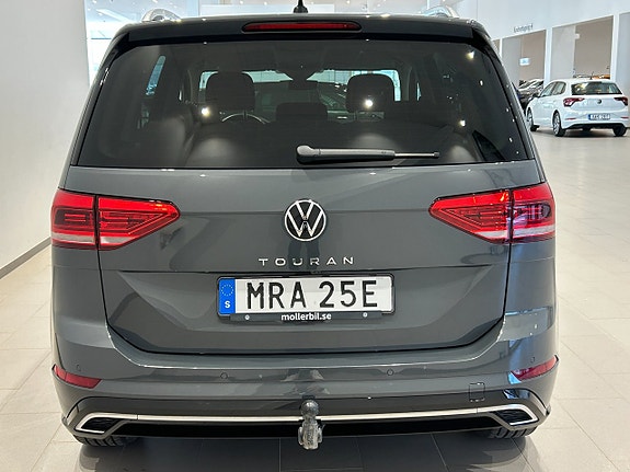 Volkswagen Touran 9 of 25