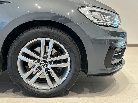Volkswagen Touran 6 of 25