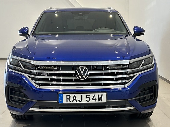 Volkswagen Touareg 3 of 26