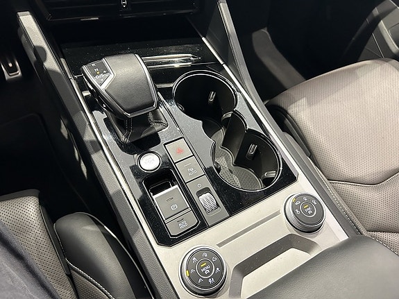 Volkswagen Touareg 24 of 26