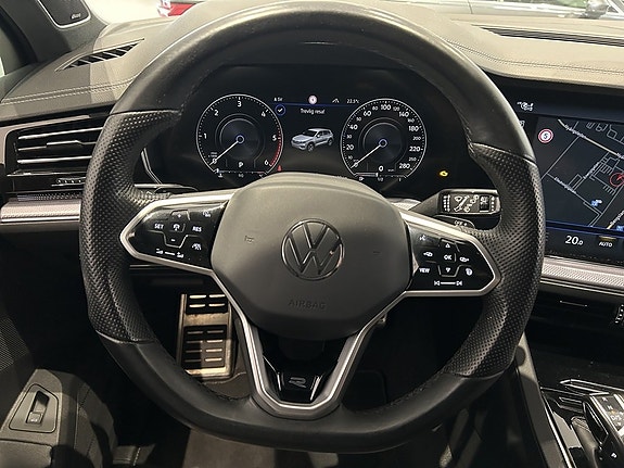 Volkswagen Touareg 13 of 26