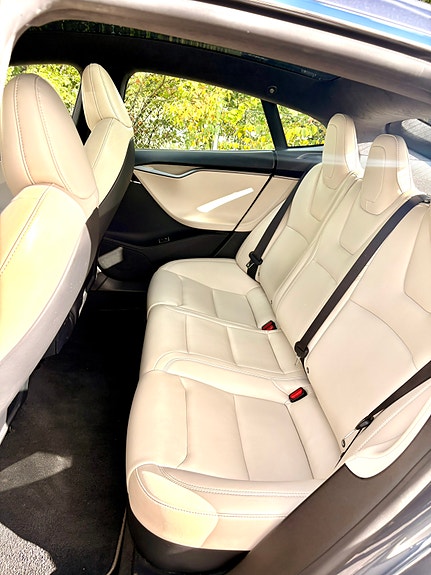 Tesla Model S 9 of 9