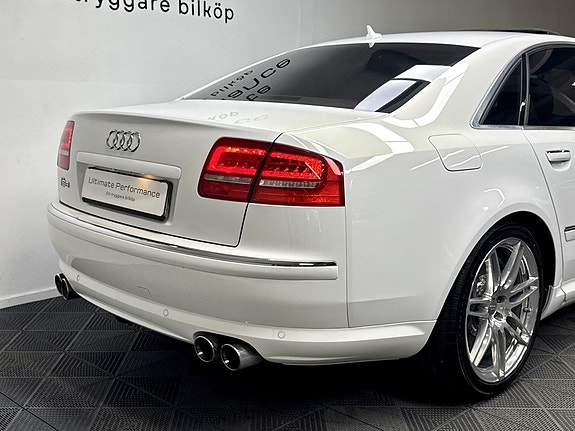 Audi S8 6 of 23