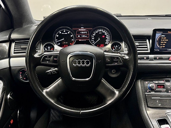 Audi S8 20 of 23