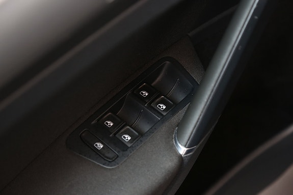 Volkswagen Golf I 11 of 21