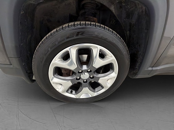 Jeep Compass 24 of 28