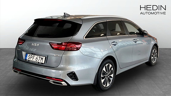 Kia Ceed 2 of 9