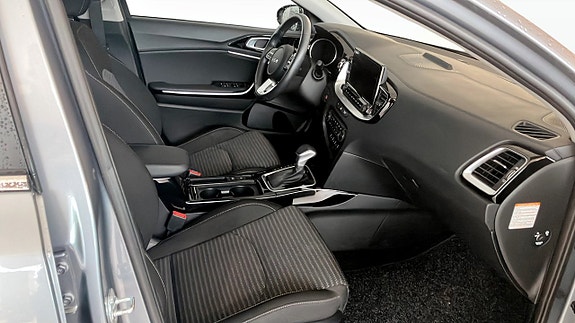 Kia Ceed 3 of 9
