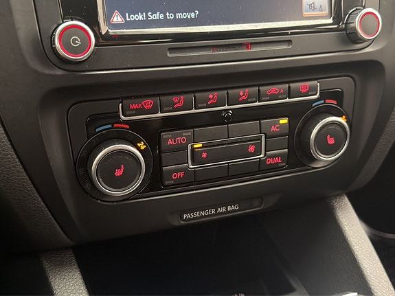Volkswagen Jetta 18 of 28