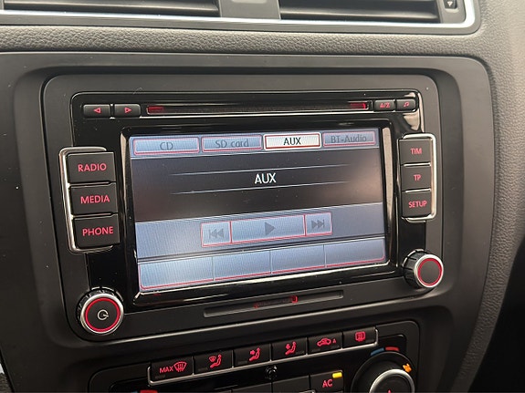 Volkswagen Jetta 17 of 28