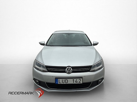 Volkswagen Jetta 2 of 28
