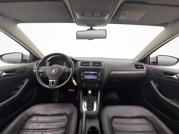 Volkswagen Jetta 20 of 28