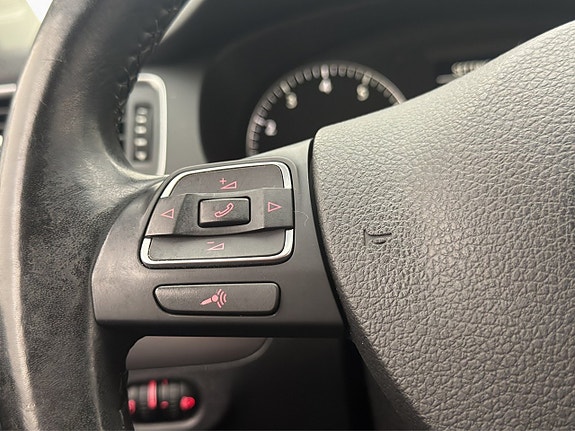 Volkswagen Jetta 14 of 28