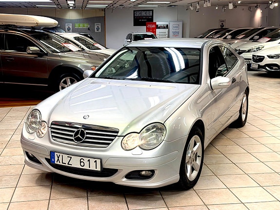 Mercedes-Benz C180 6 of 12